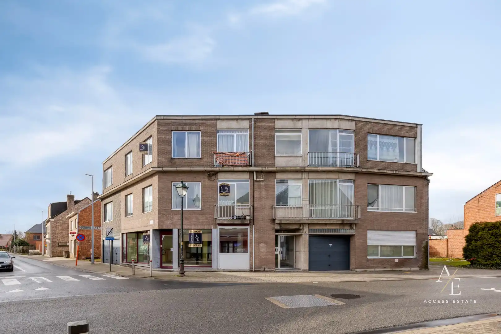 SCHELLEBELLE - Rendementsgebouw voor renovatie! foto 2