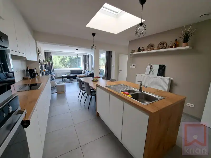 Instapklaar, 2-slpk appartement met terras en carport in het centrum van Geel foto 8