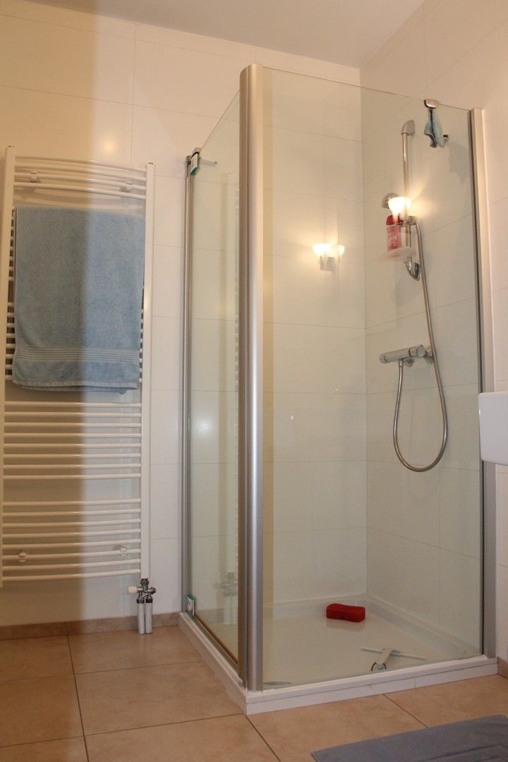 Lichtrijk appartement te koop in centrum Eeklo foto 11