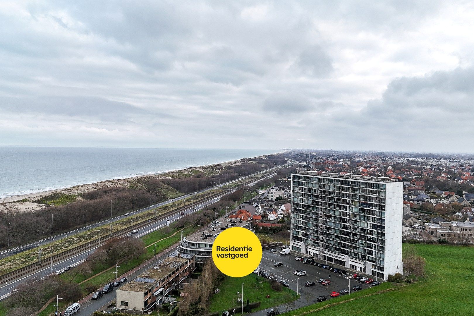 Appartement met 2 slaapkamers en zeezicht te Bredene foto 21