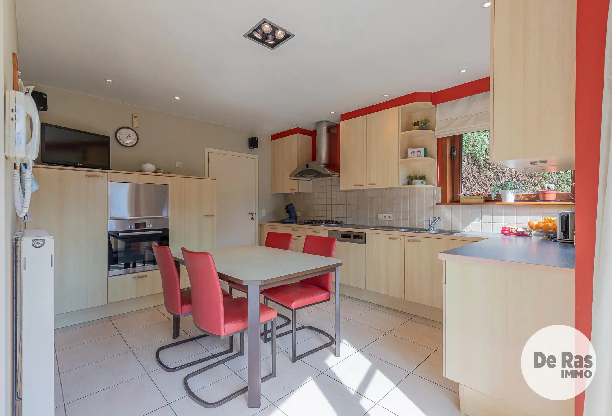 LEDE - Perfect onderhouden woning op een rustige locatie foto 9