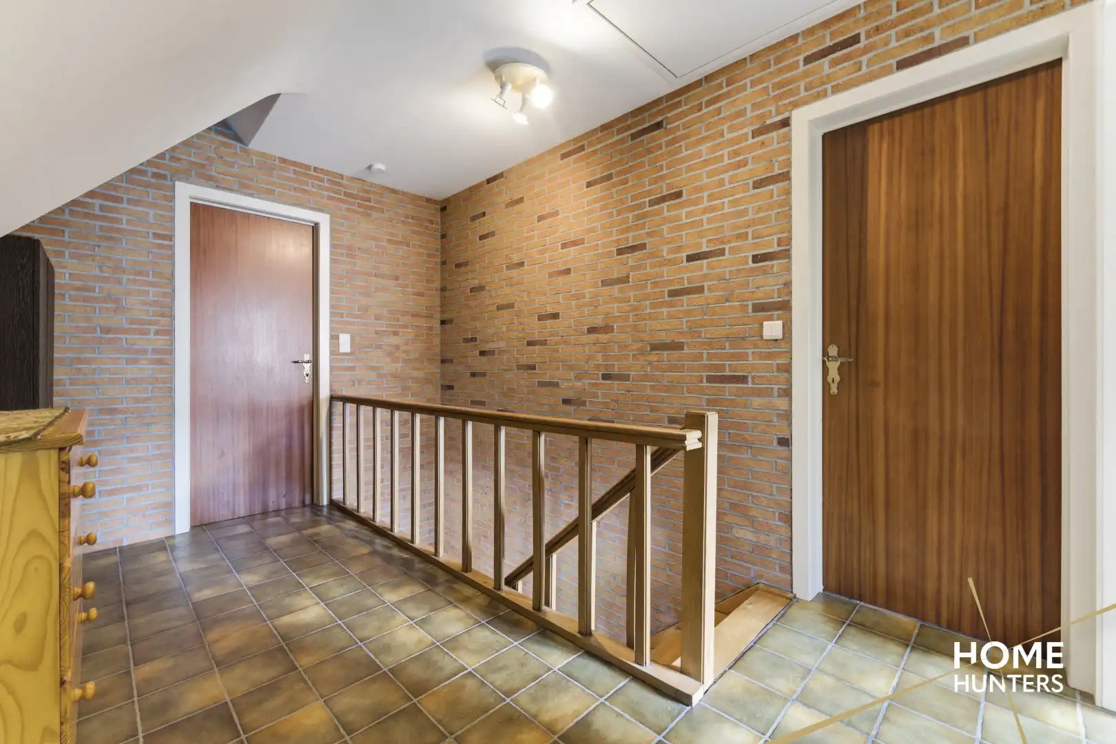 Instapklare villa met 5 slaapkamers, een ruime garage en een prachtige tuin te Dikkebus foto 20