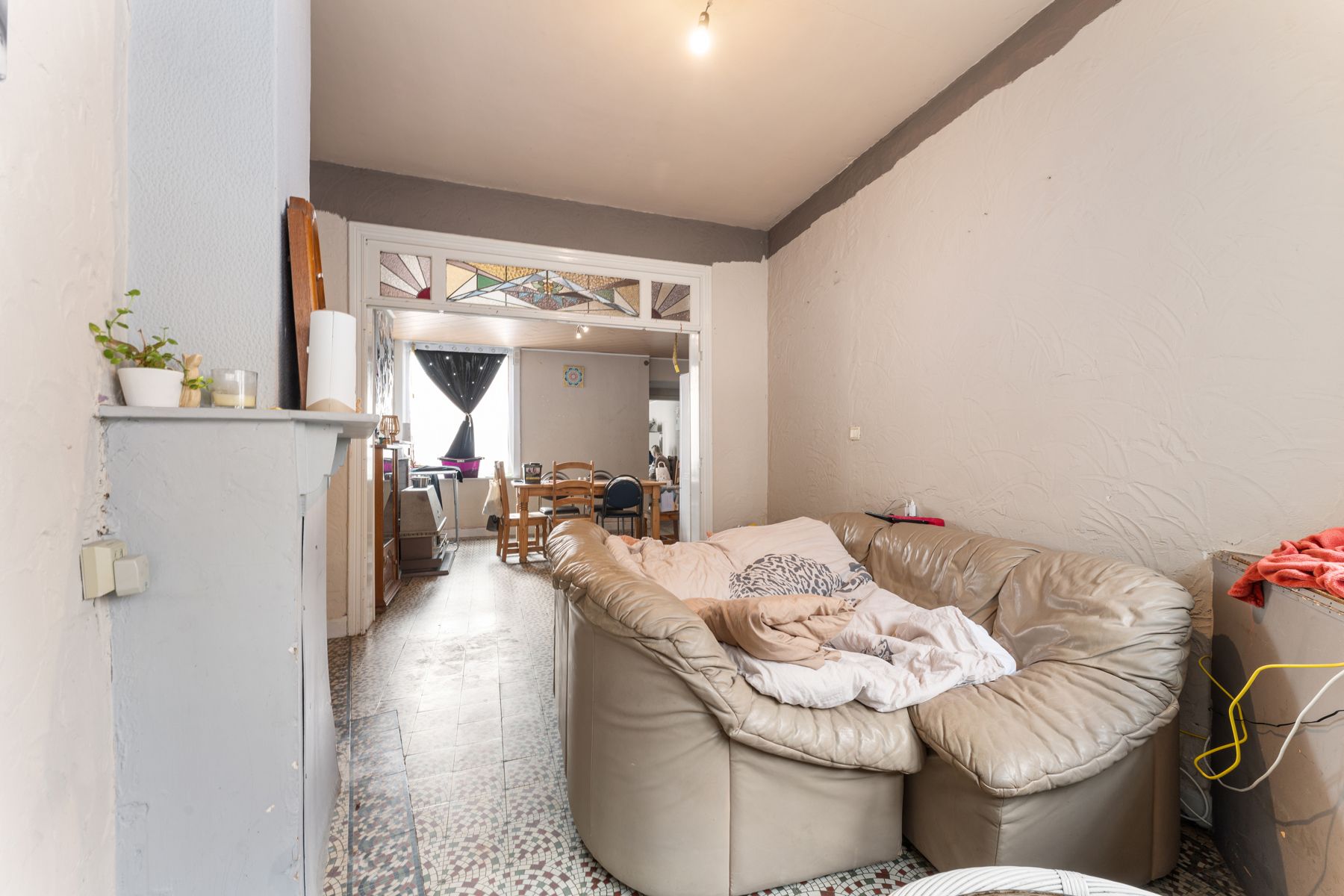 Te renoveren woning met 2 slaapkamers en tuin foto 4