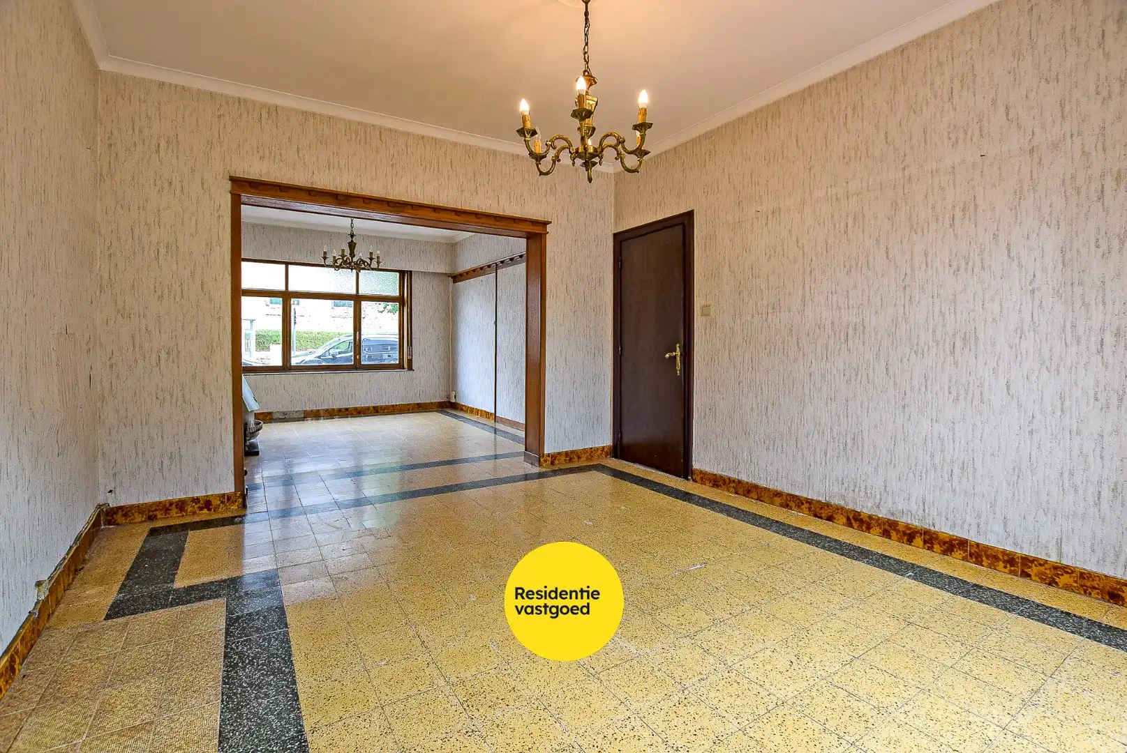 Zeer ruime te renoveren woning met statige gevel op 445 m² met zuid-west georiënteerde tuin. foto 6