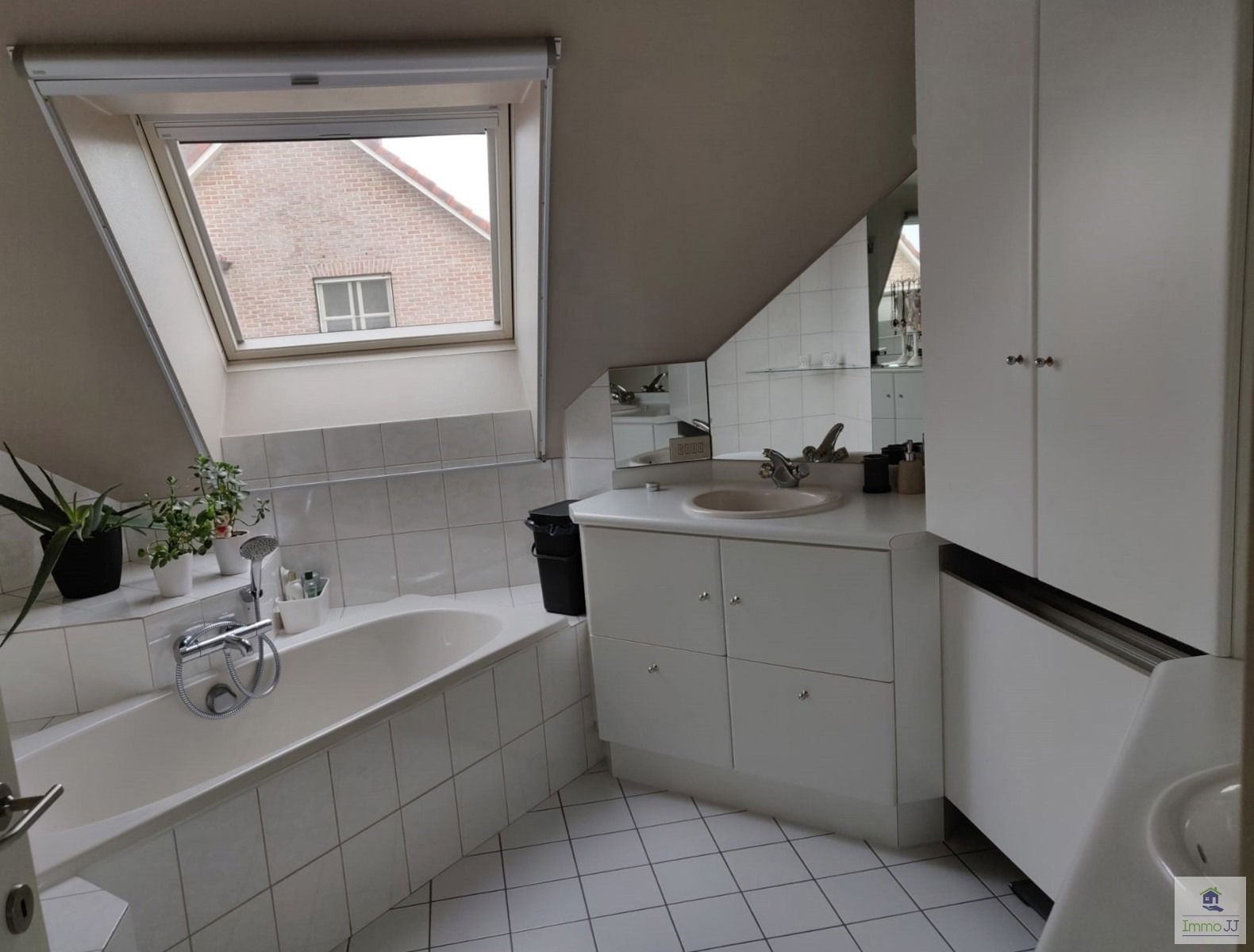 Ruime landelijke woning met 4 slaapkamers  foto 9