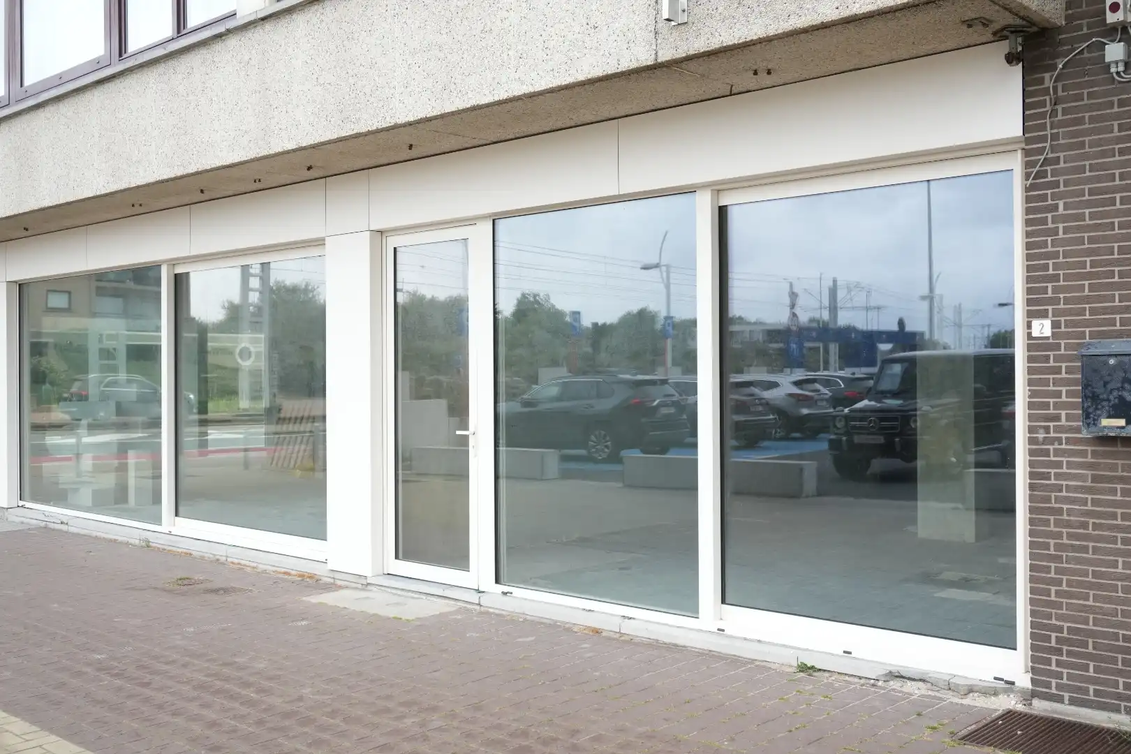 Casco handelgelijkvloers op het Europaplein te Oostduinkerke nabij het strand foto {{pictureIndex}}
