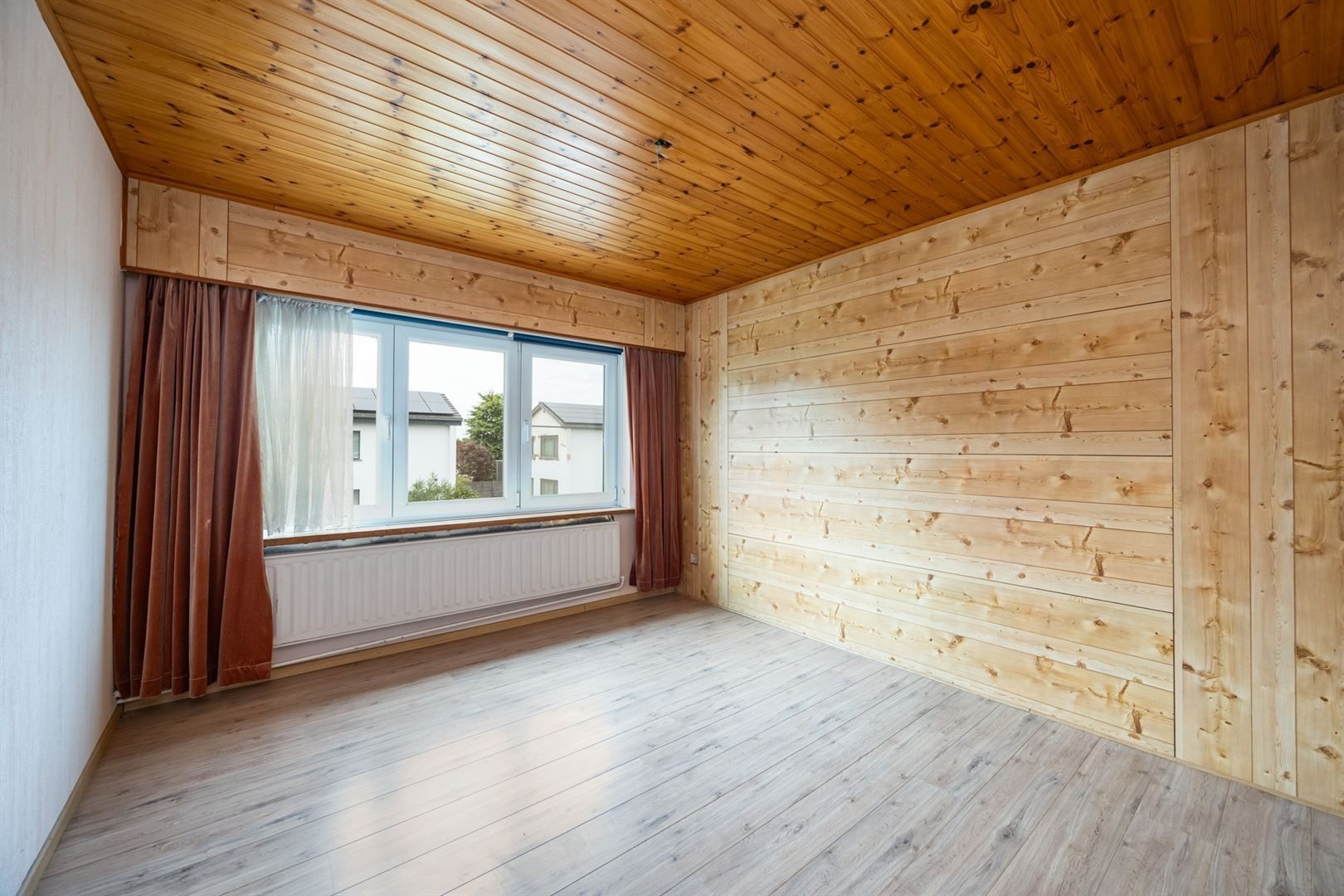 Halfopen woning met potentieel foto 13