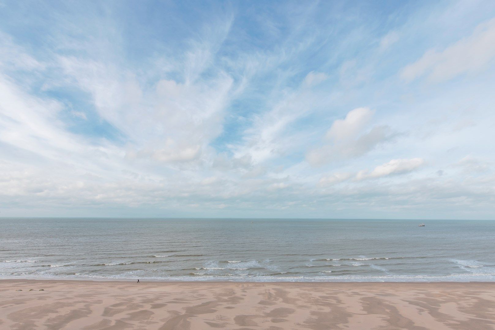 Volledig vernieuwde studio met aparte slaaphoek op de Zeedijk van Middelkerke foto 16