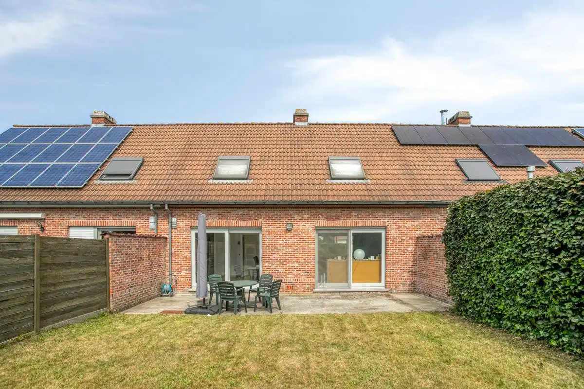 Charmante gezinswoning met 3 slaapkamers en garage in Heule! foto 11