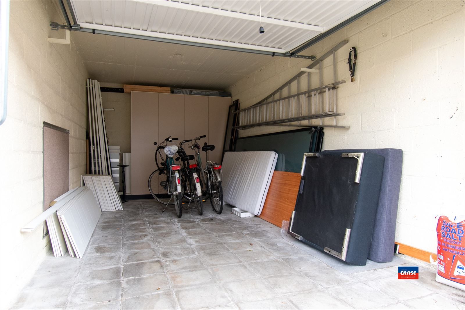 Instapklare gezinswoning met 3 tot 5 slaapkamers,tuin en garagebox foto 30