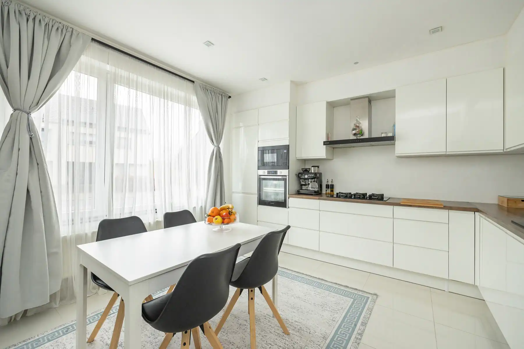 Waauw, ontdek deze charmante en recent vernieuwde woning foto 6