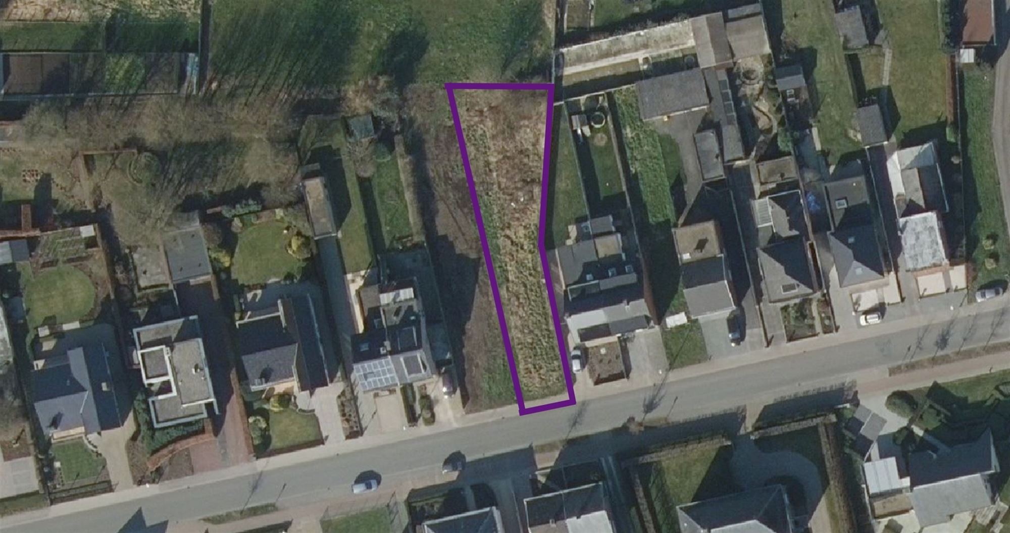 Perceel bouwgrond (650 m2) voor half open bebouwing niet ver van het centrum foto 4