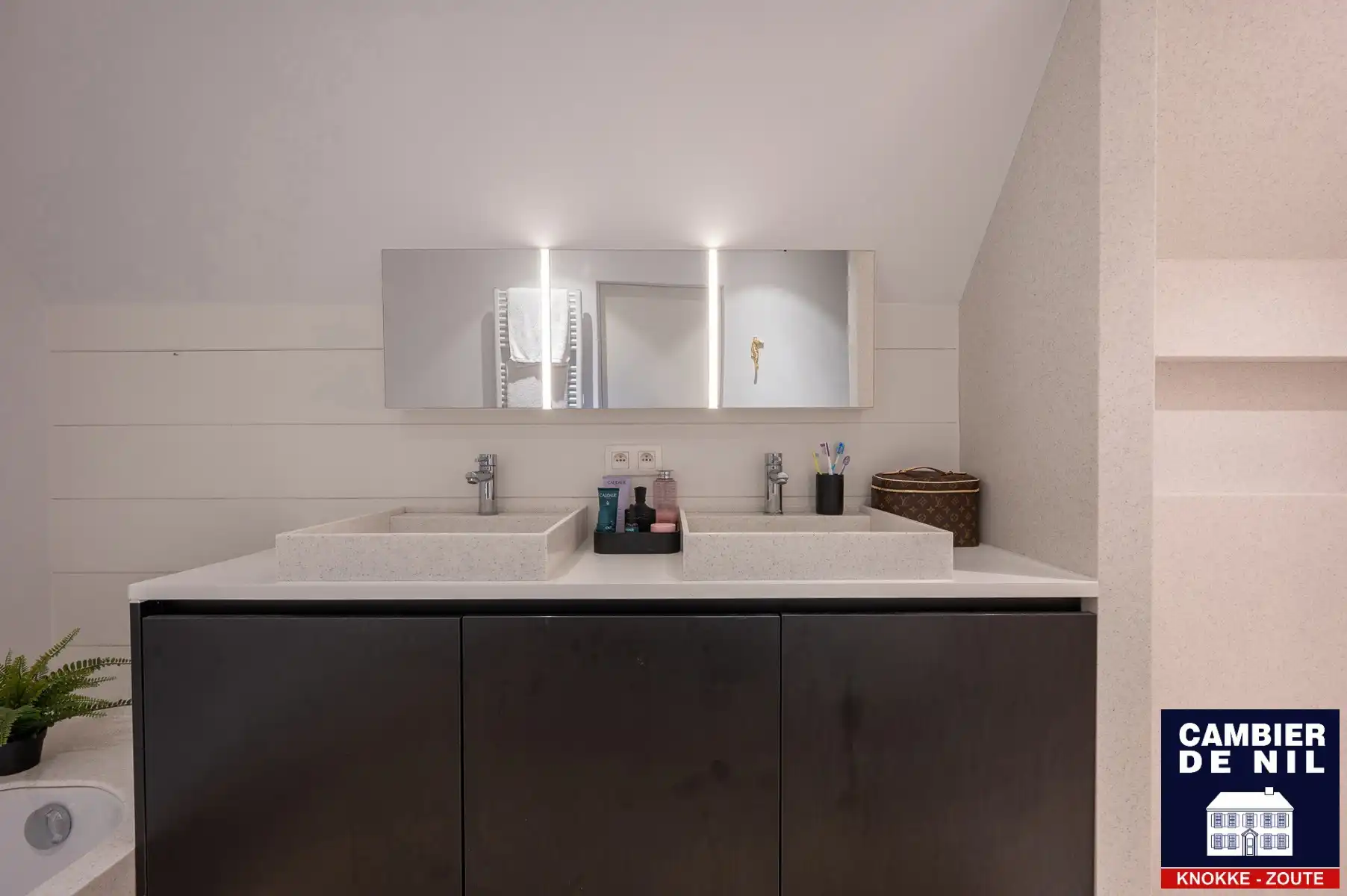 Volledig vernieuwde, gezellige woning foto 19