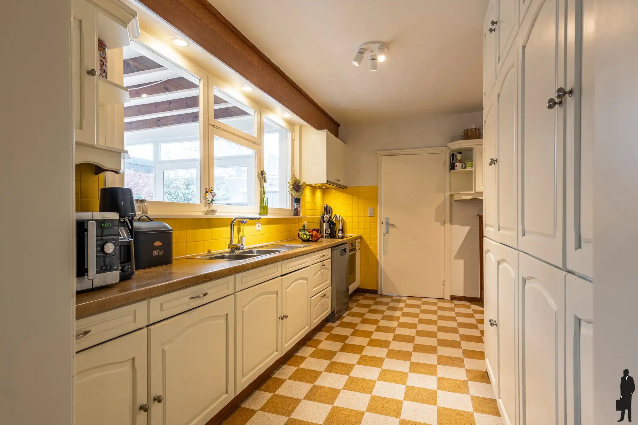 Instapklare gezinswoning met 5 slpks en ZW-tuin foto 8