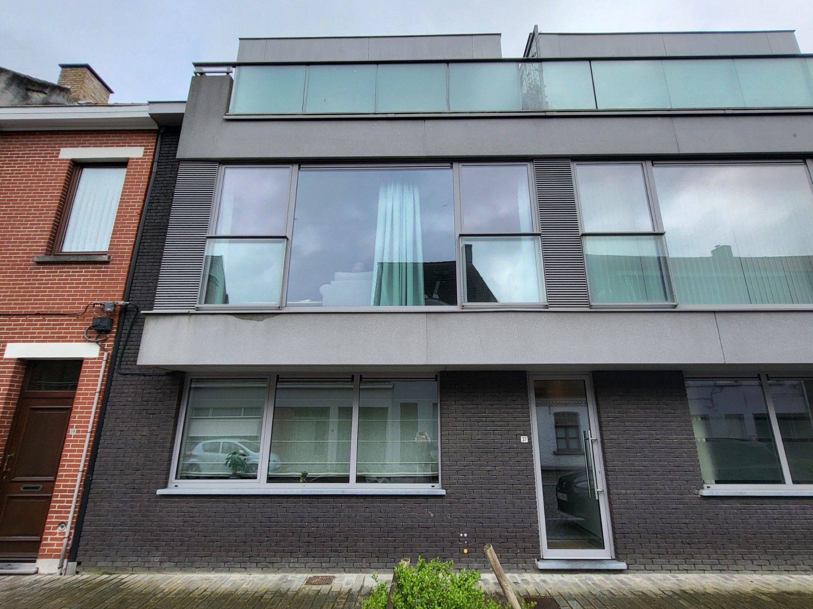 Modern 2-slaapkamerappartement nabij centrum foto 3