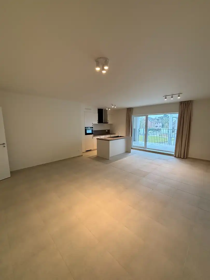 Nieuwbouw 2-slaapkamerappartement met terras foto 24