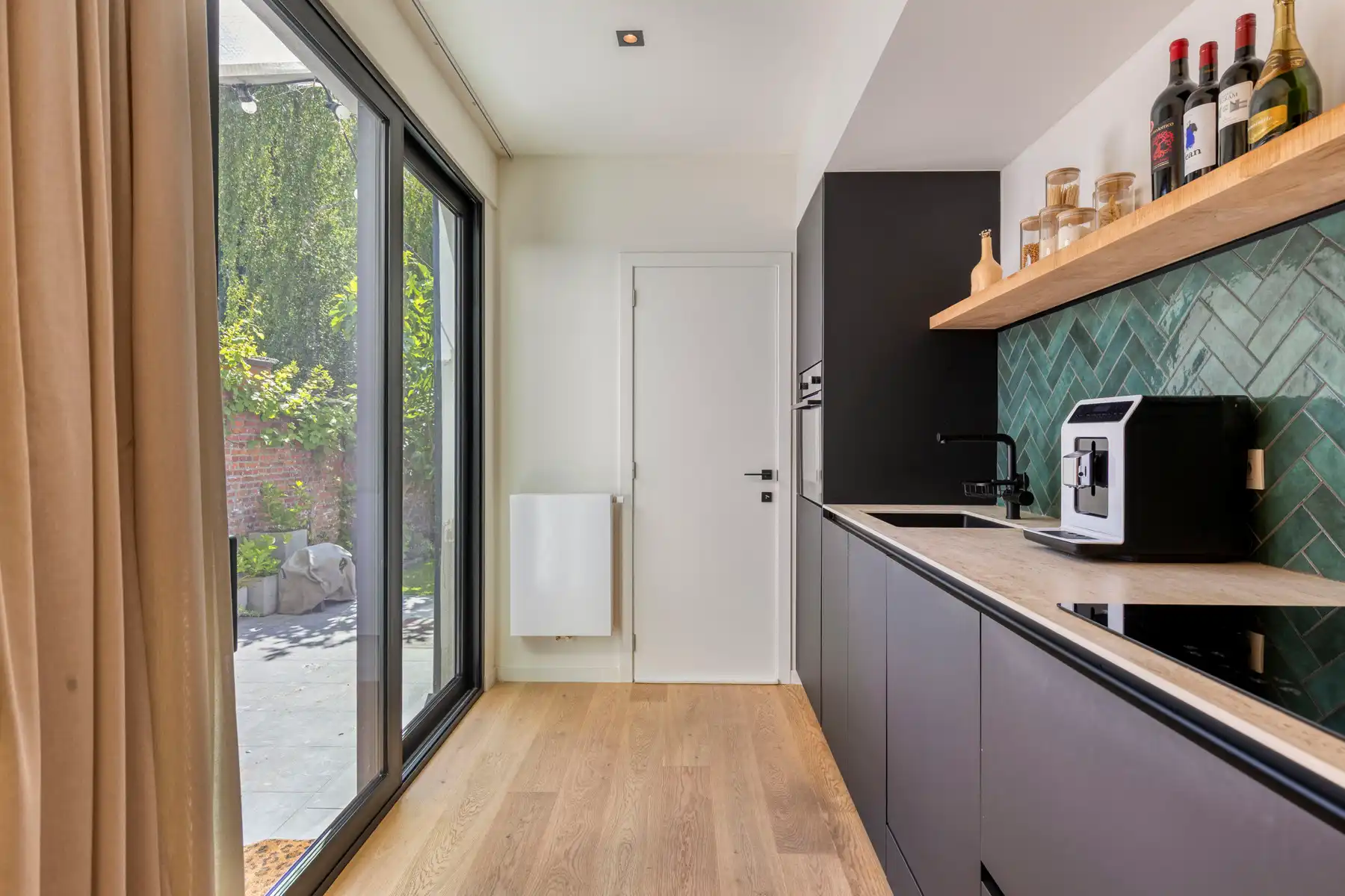 Gerenoveerd appartement met tuin en zicht op Hof van Leysen. foto 9