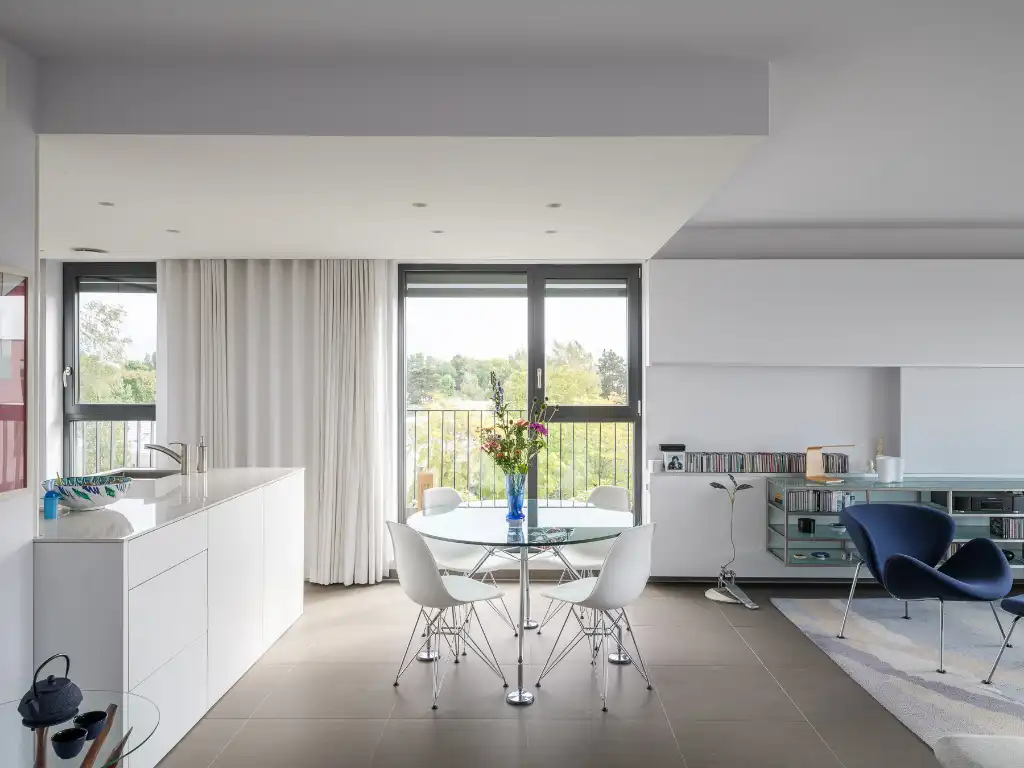 Lichtrijke penthouse met twee slaapkamers, ruime terrassen en indrukwekkende vergezichten foto 5