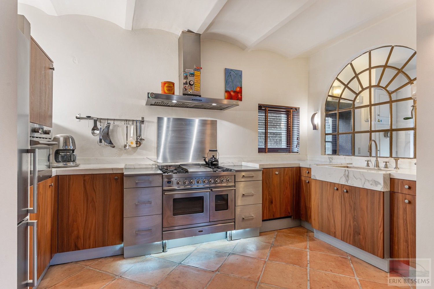 Prachtige gezinswoning met historie, 3 slaapkamers, royale badkamer en een super gezellige woonkamer met een woonoppervlakte van ca. 150m² foto 13