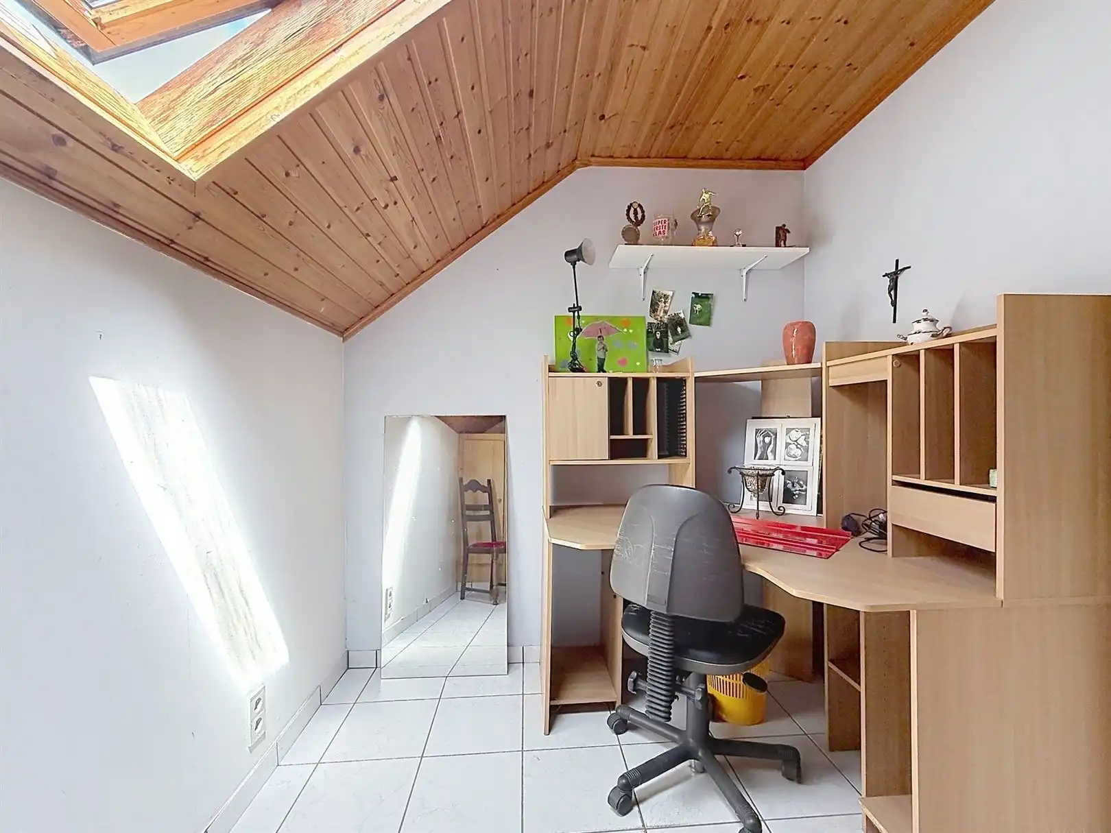 Ruime woning met extra woon- of werkpotentieel  foto 26