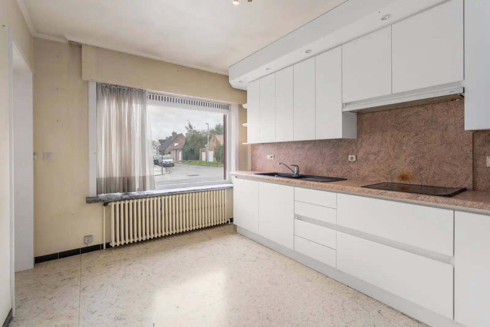 Handelswoning met opslagruimte (112,60m2) in centrum Ardooie! foto 18
