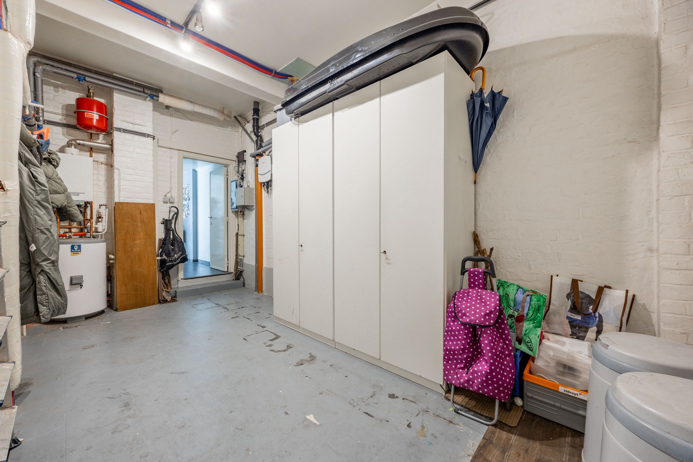 Gerenoveerde woning met garage foto 20