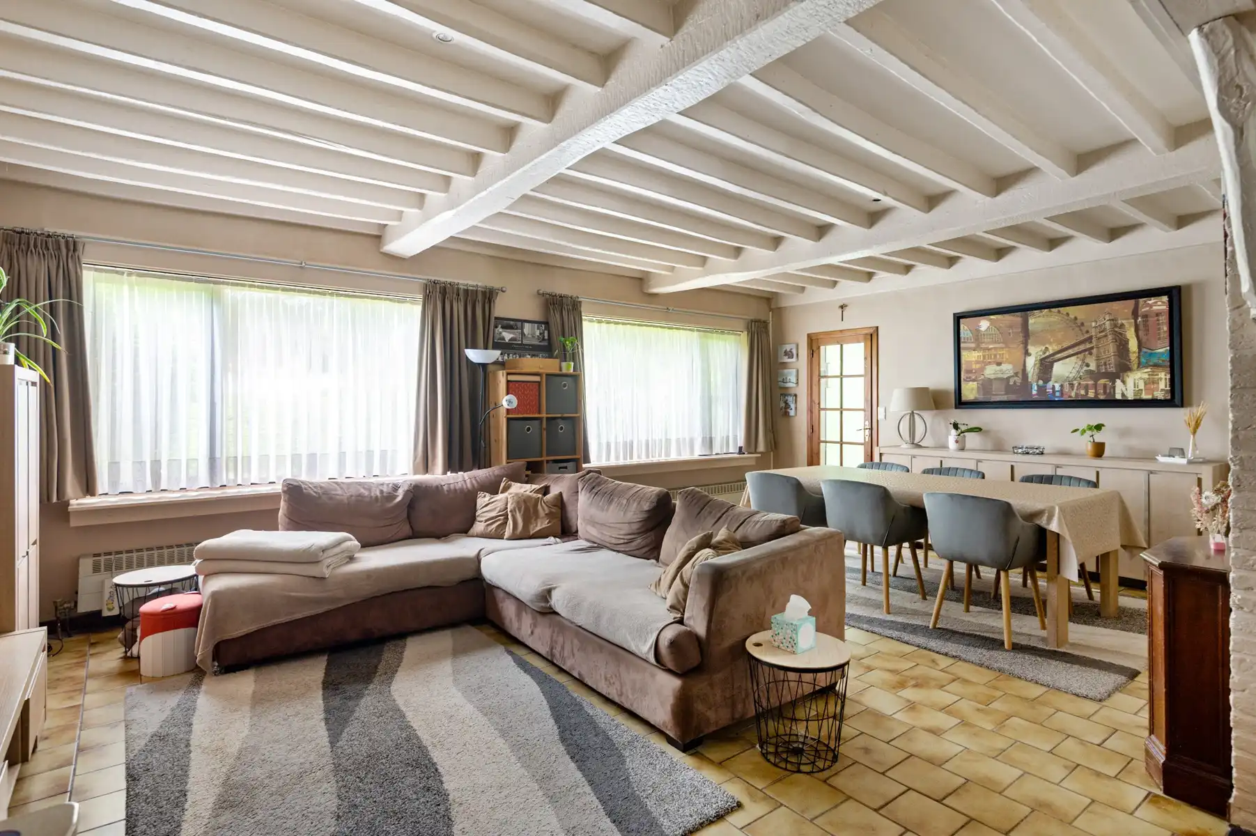Uitstekend gelegen woning op ruim en zonnig perceel foto 6