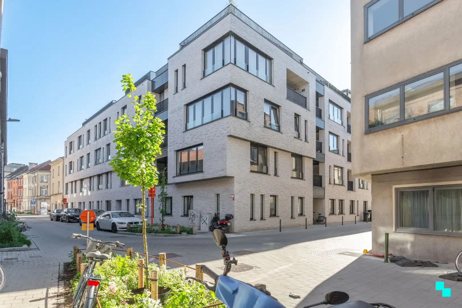 Tweeslaapkamerappartement gelegen in het bruisende hart van Gent foto {{pictureIndex}}