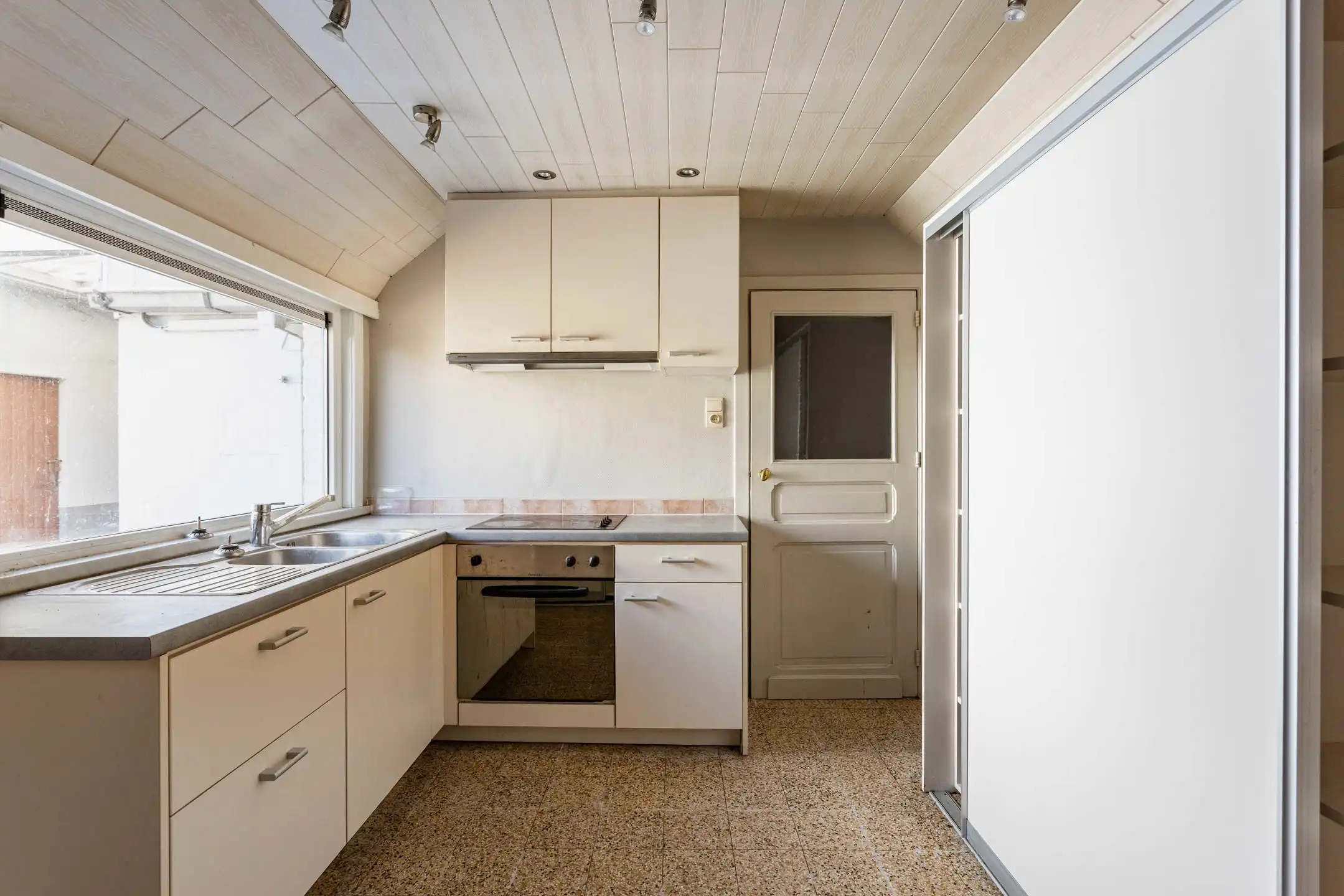 Renovatiewoning met zicht op de Koppenberg foto 8