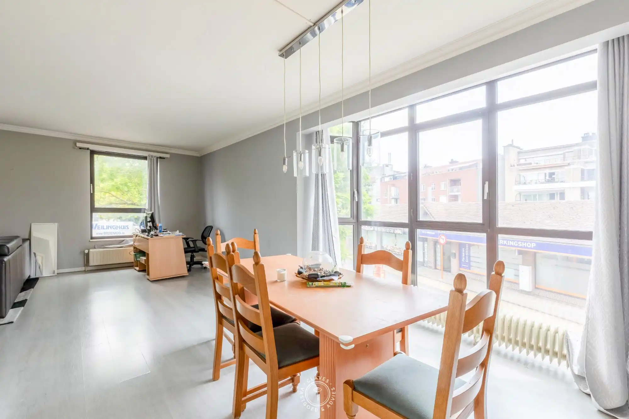 Lichtrijk tweeslaapkamerappartement met autostaanplaats op toplocatie foto 5