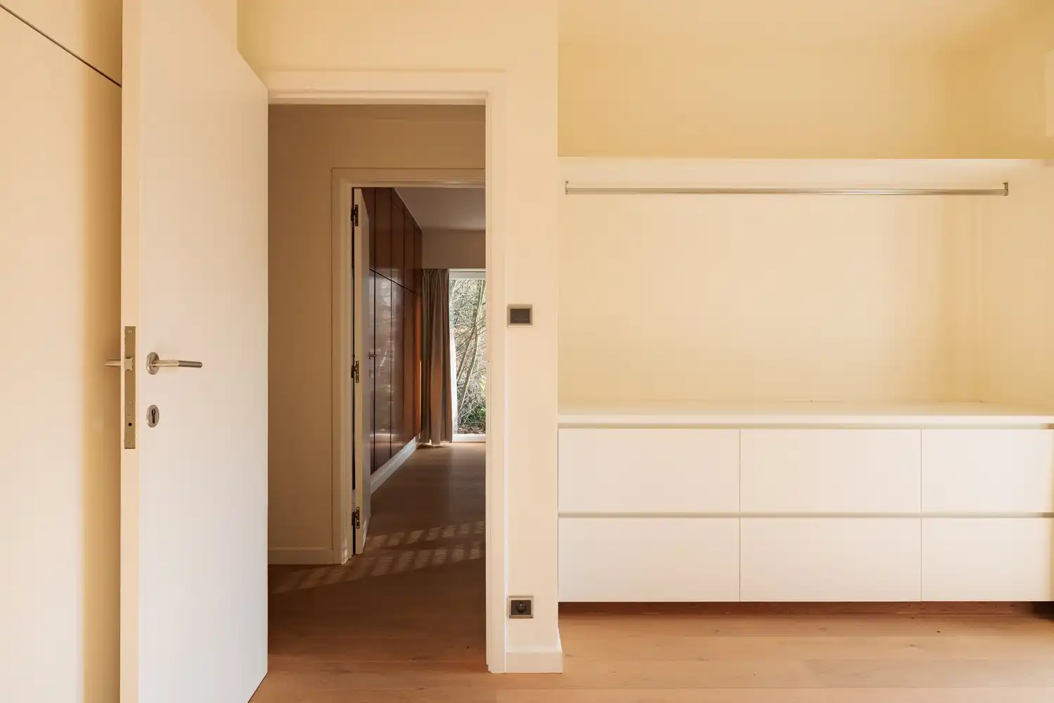 Architecturale woning op een perceel van ca. 4.162m² foto 15