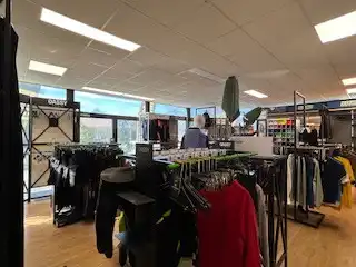 COMMERCIEEL PAND MET OPSLAGRUIMTE EN WOONHUIS OP ZICHTLOCATIE foto 5