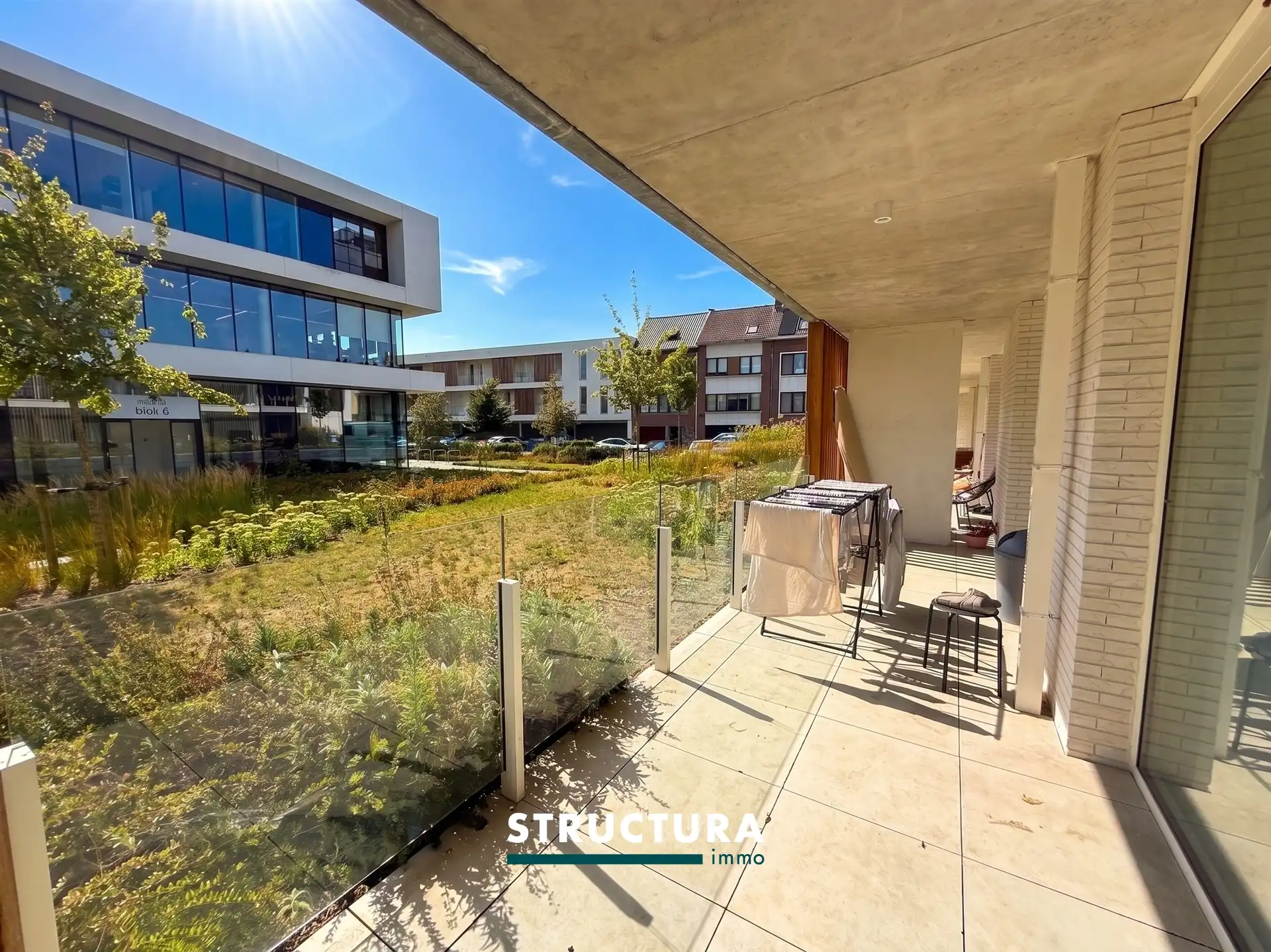 Nieuwbouwappartement met 2 slaapkamers en terras foto 6