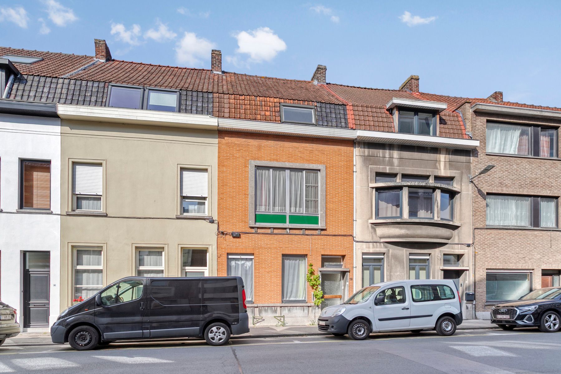Goedgelegen woning met 4 slaapkamers !! foto 19