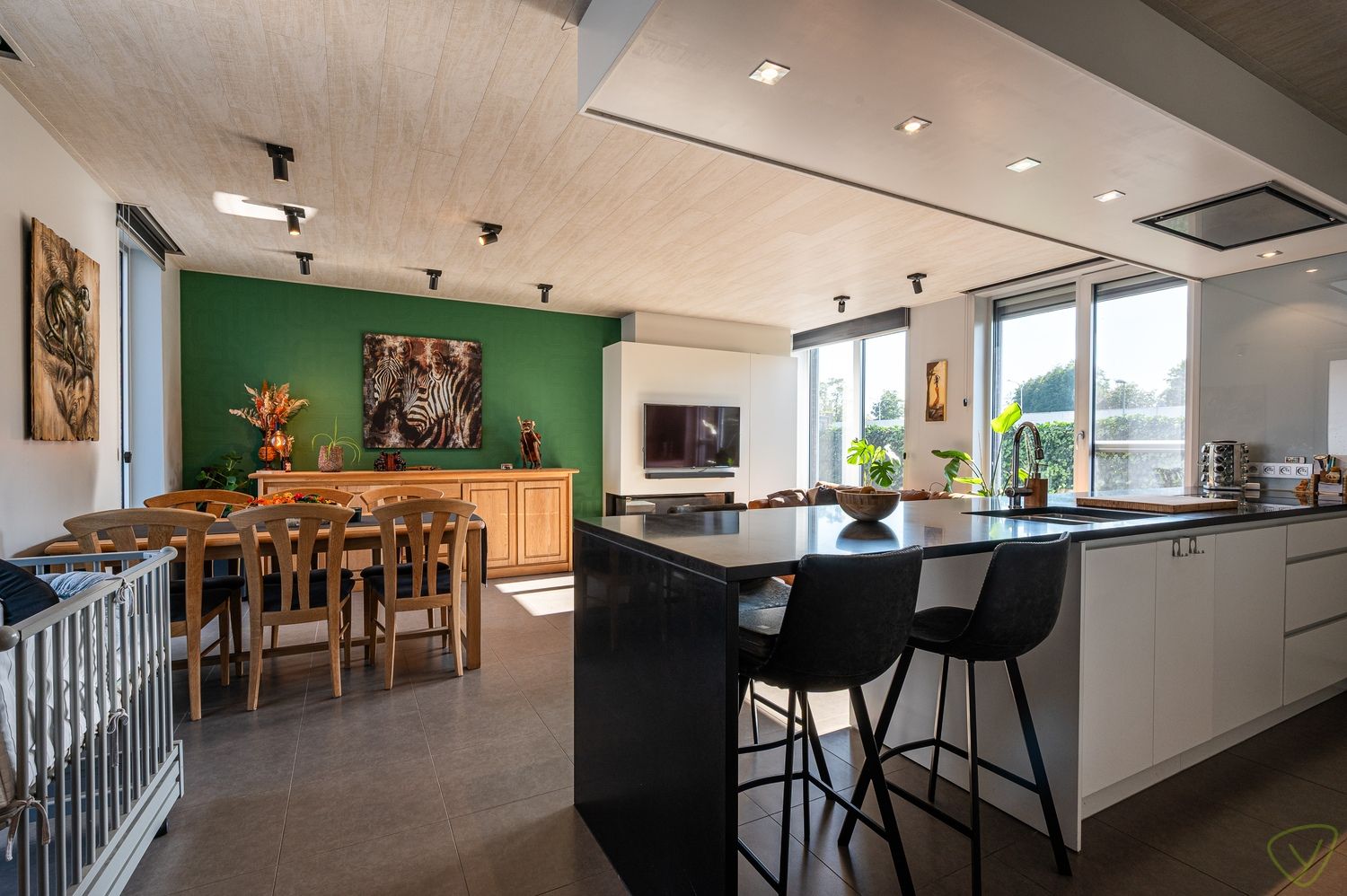 Instapklare woning met zonnige terrassen en garagebox foto 3