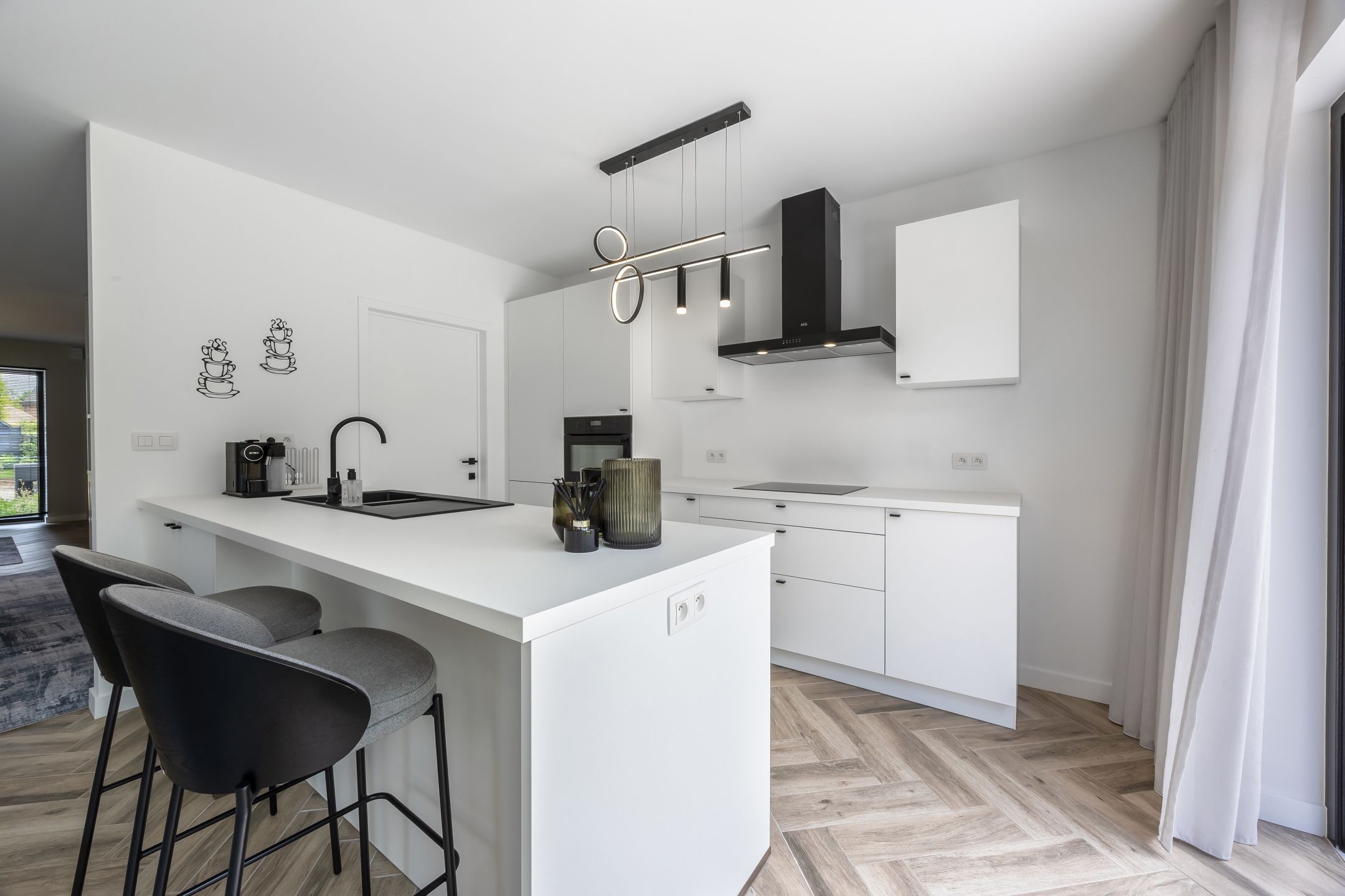 Instapklare BEN-woning met topafwerking in hartje Schilde foto 11