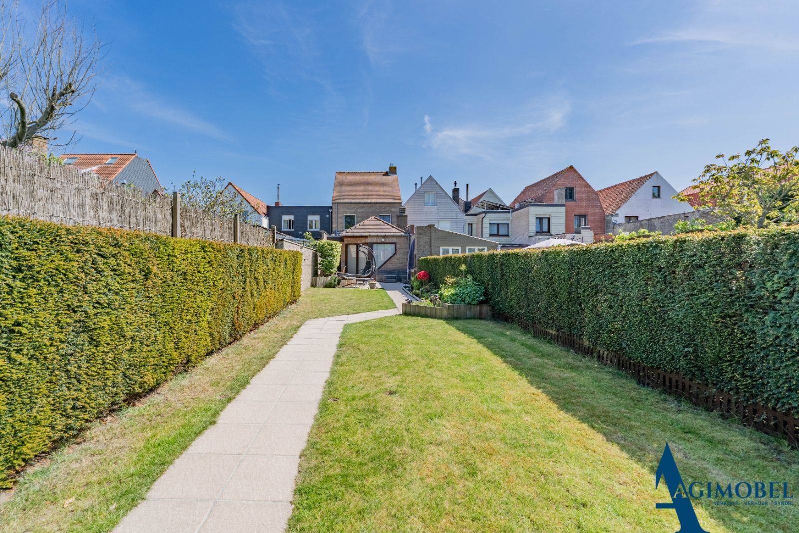 Charmante woning in het Hart van Knokke met 3 slaapkamers, tuin en garage. foto 7