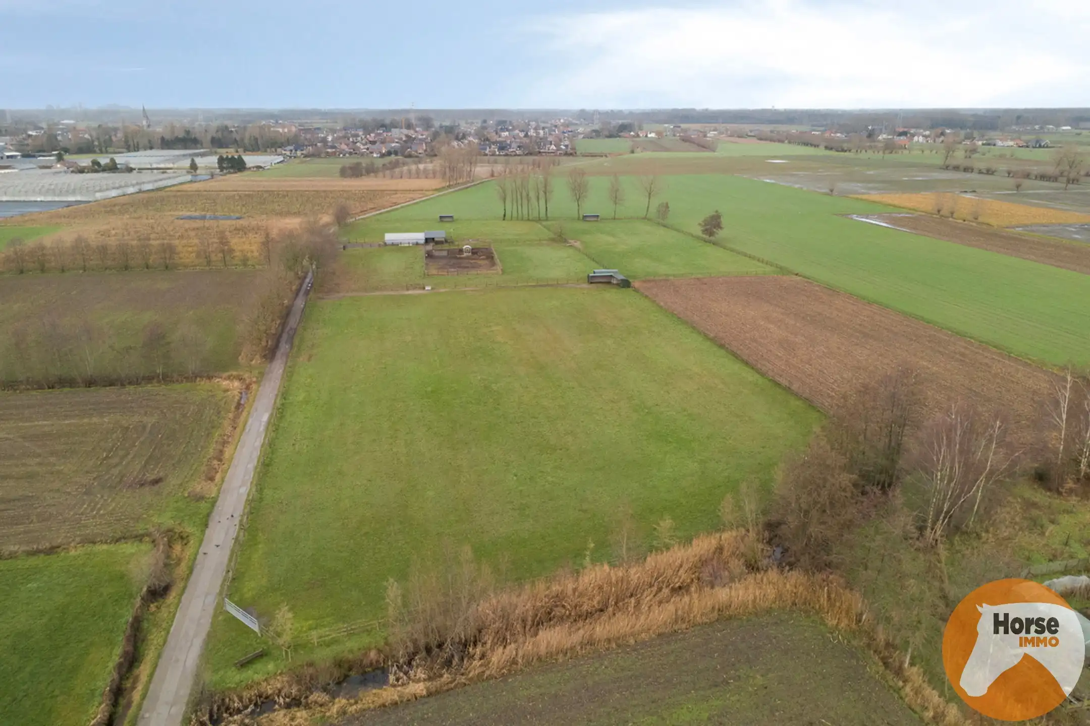 LOCHRISTI - Rustig gelegen stalgebouw op +- 2,3HA foto 23