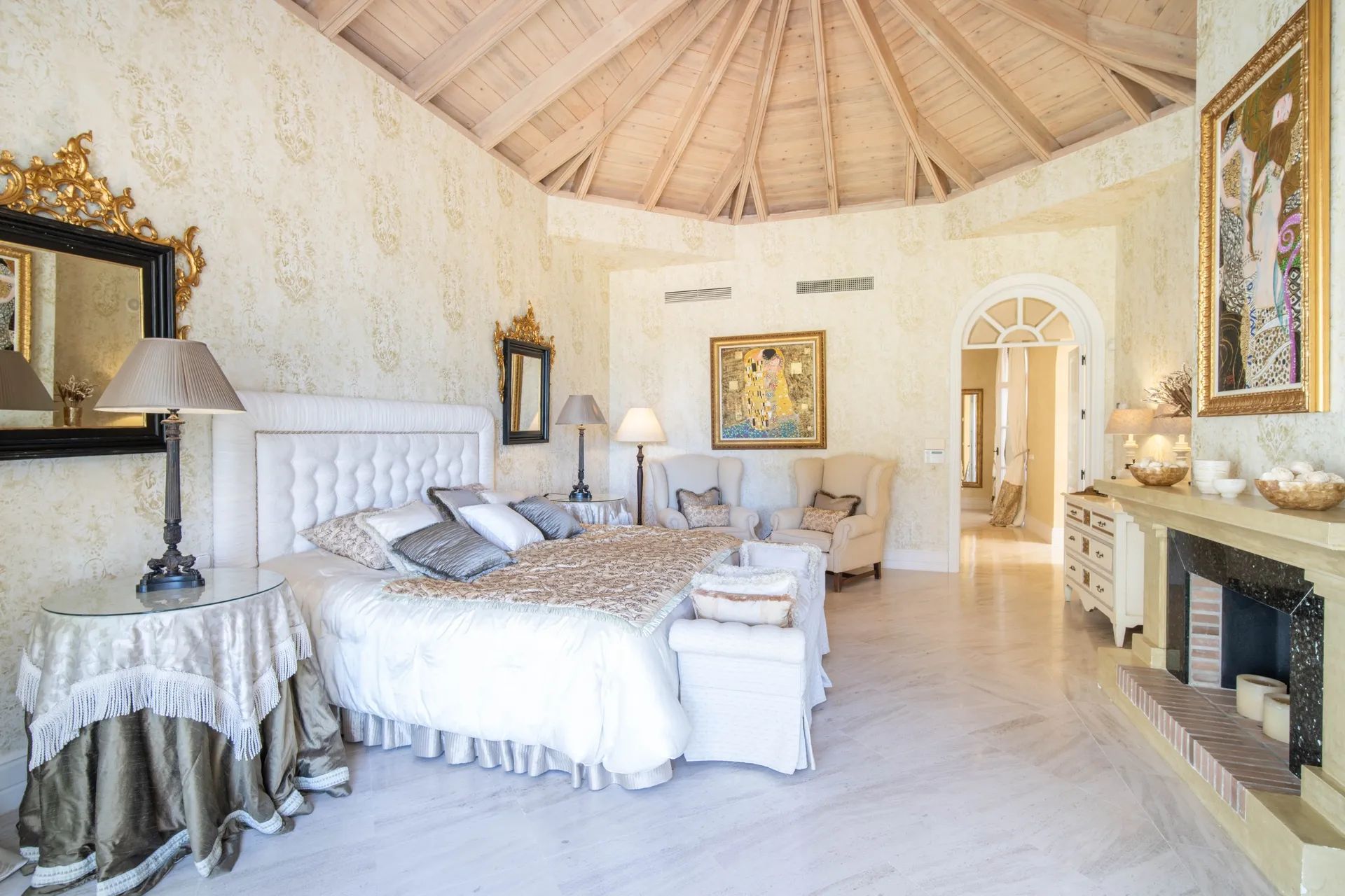 Mediterrane meesterwoning in Marbella’s meest prestigieuze enclave foto 9