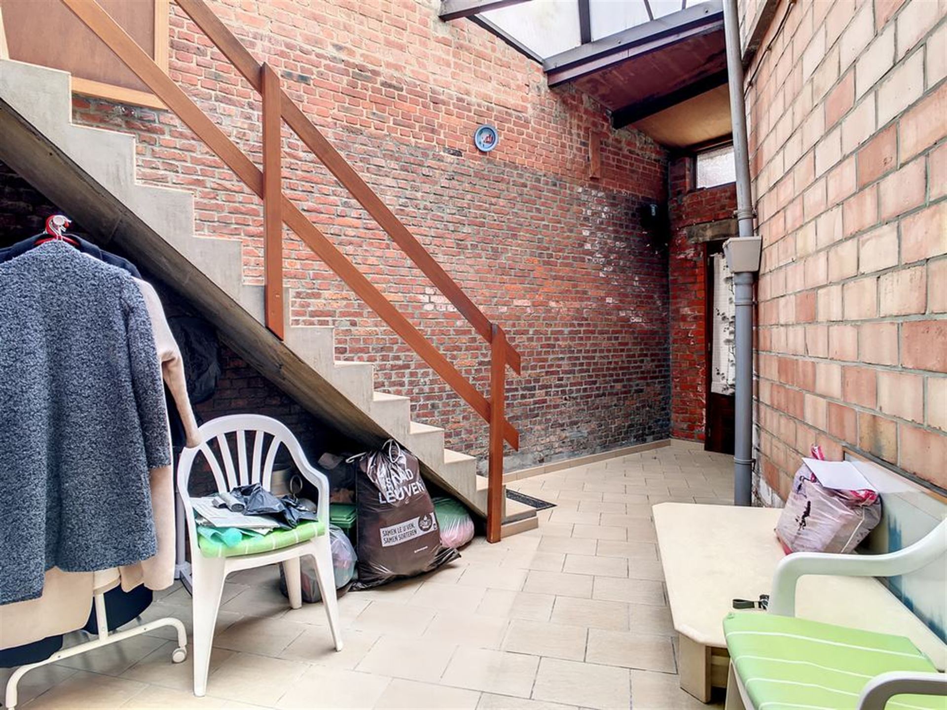 Bel-étage met 2 ruime slaapkamers en garage foto 10