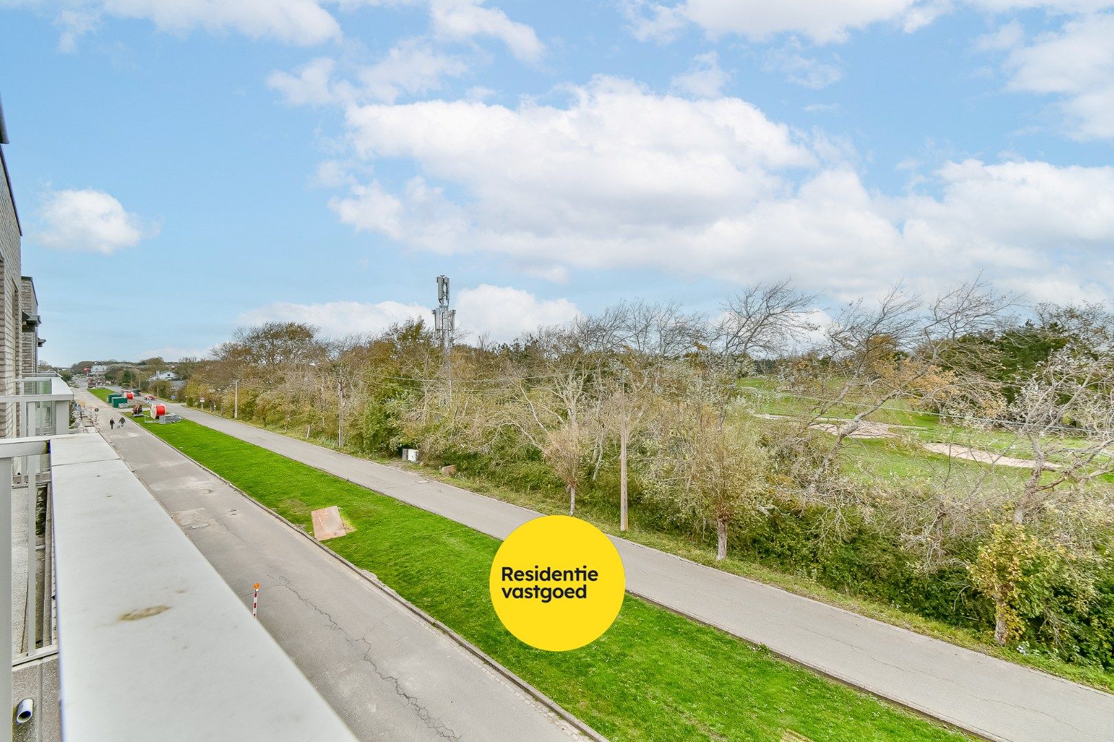 Recent duplex-appartement met standplaats foto 6