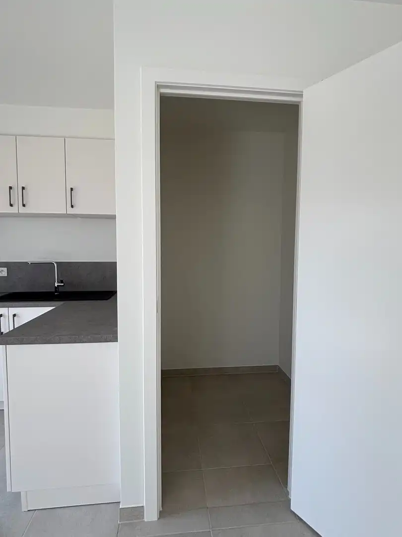 Stijlvol nieuwbouwappartement met 2 slaapkamers, ruim terras, ondergrondse staanplaats en berging in Residentie Groenloo – Koningslo (Vilvoorde) foto 12