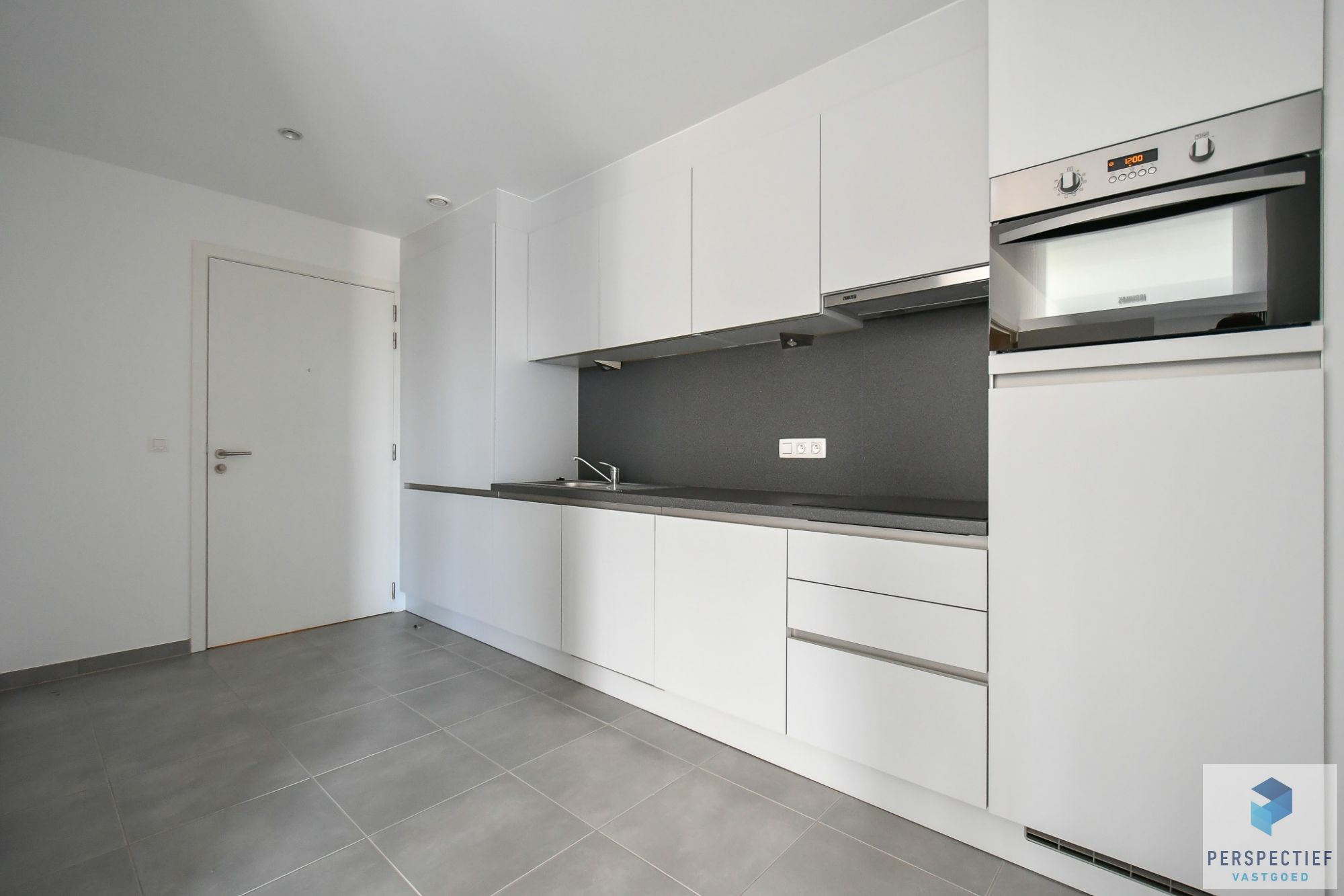 Energiezuinige nieuwbouw assistentieflat in centrum Tielt foto {{pictureIndex}}