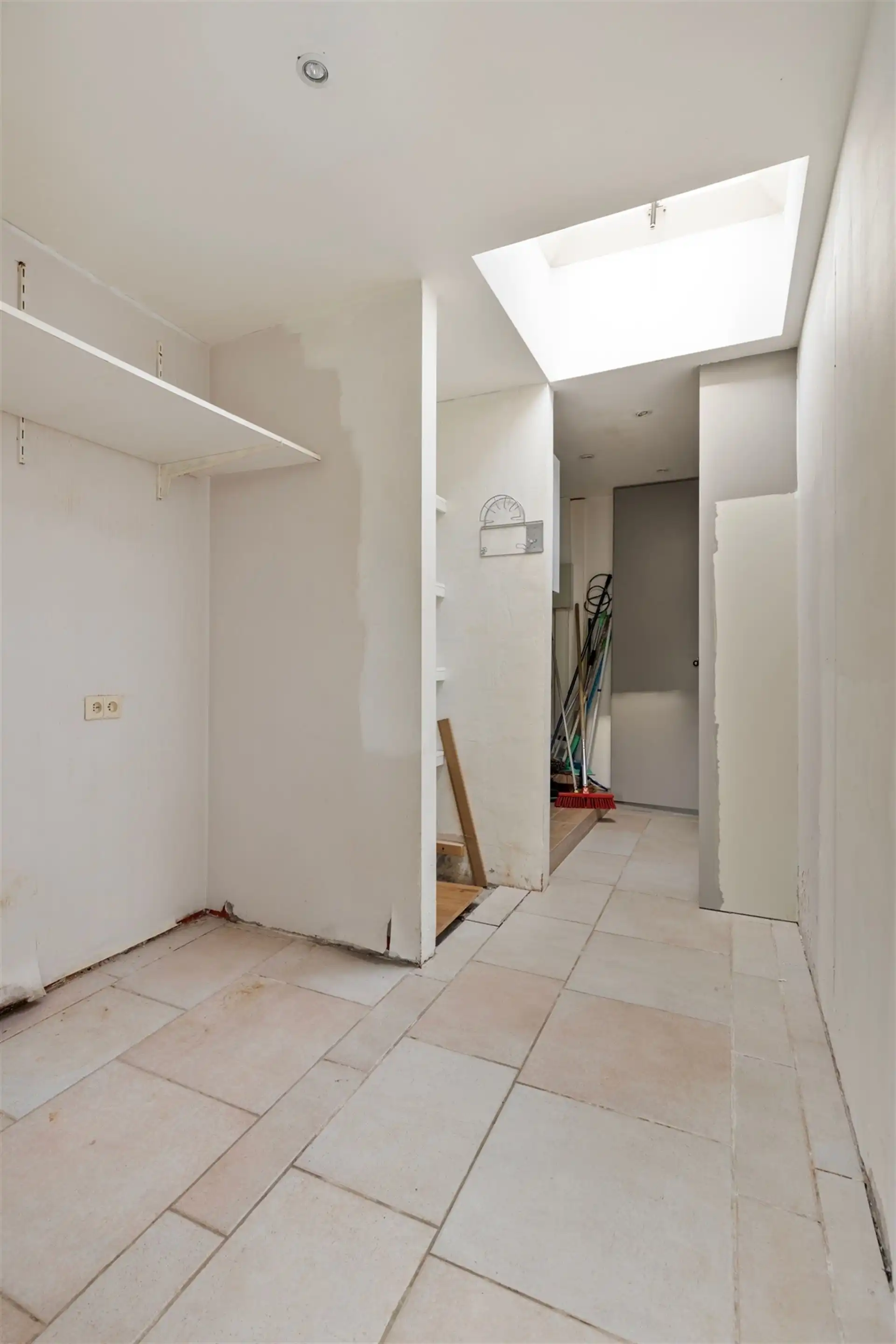 Ruime halfopen bebouwing (3 slpks), terras en tuin foto 16