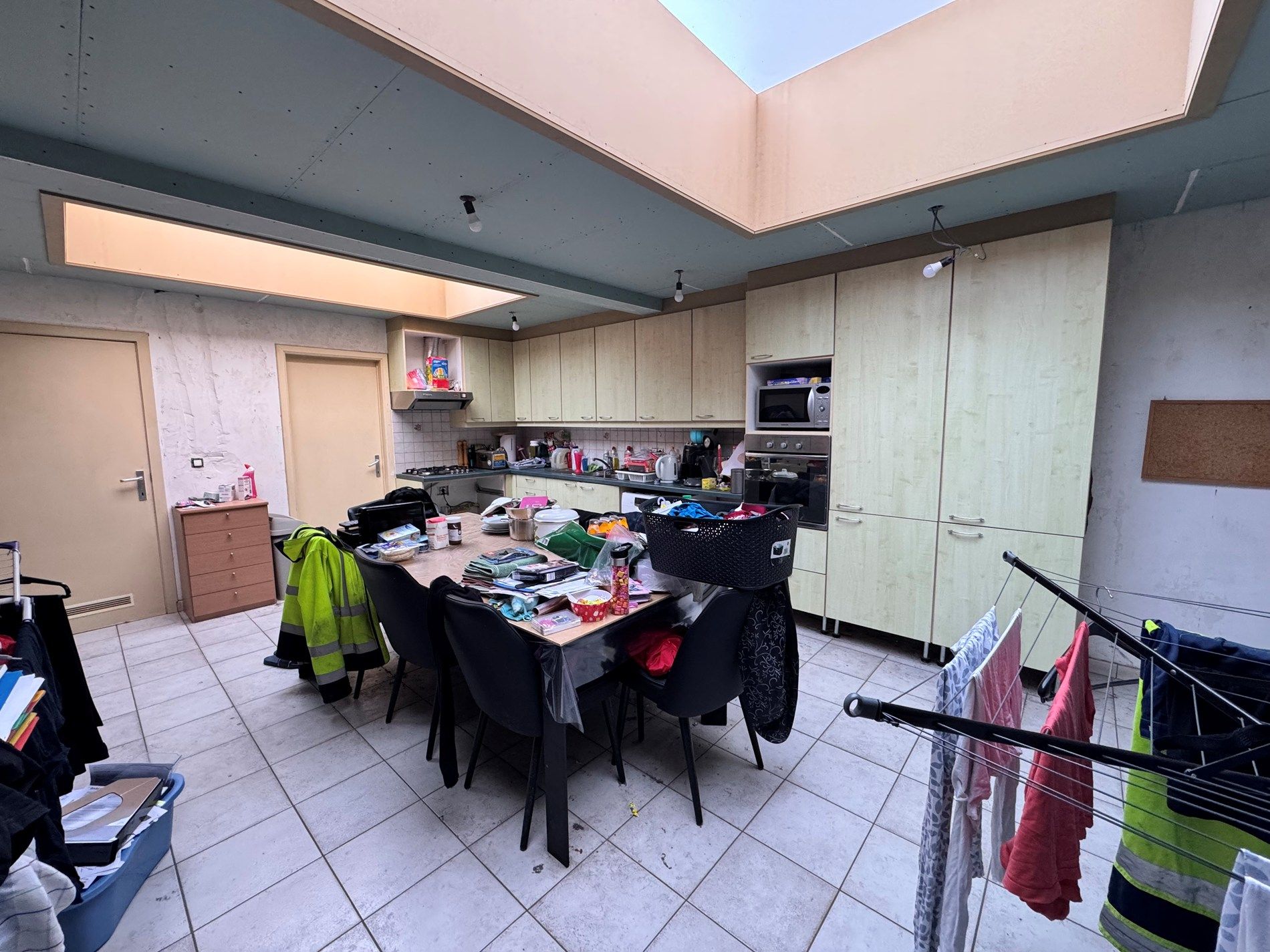 Woning met 4 slaapkamers en parkeerplaatsen te Gistel foto 5