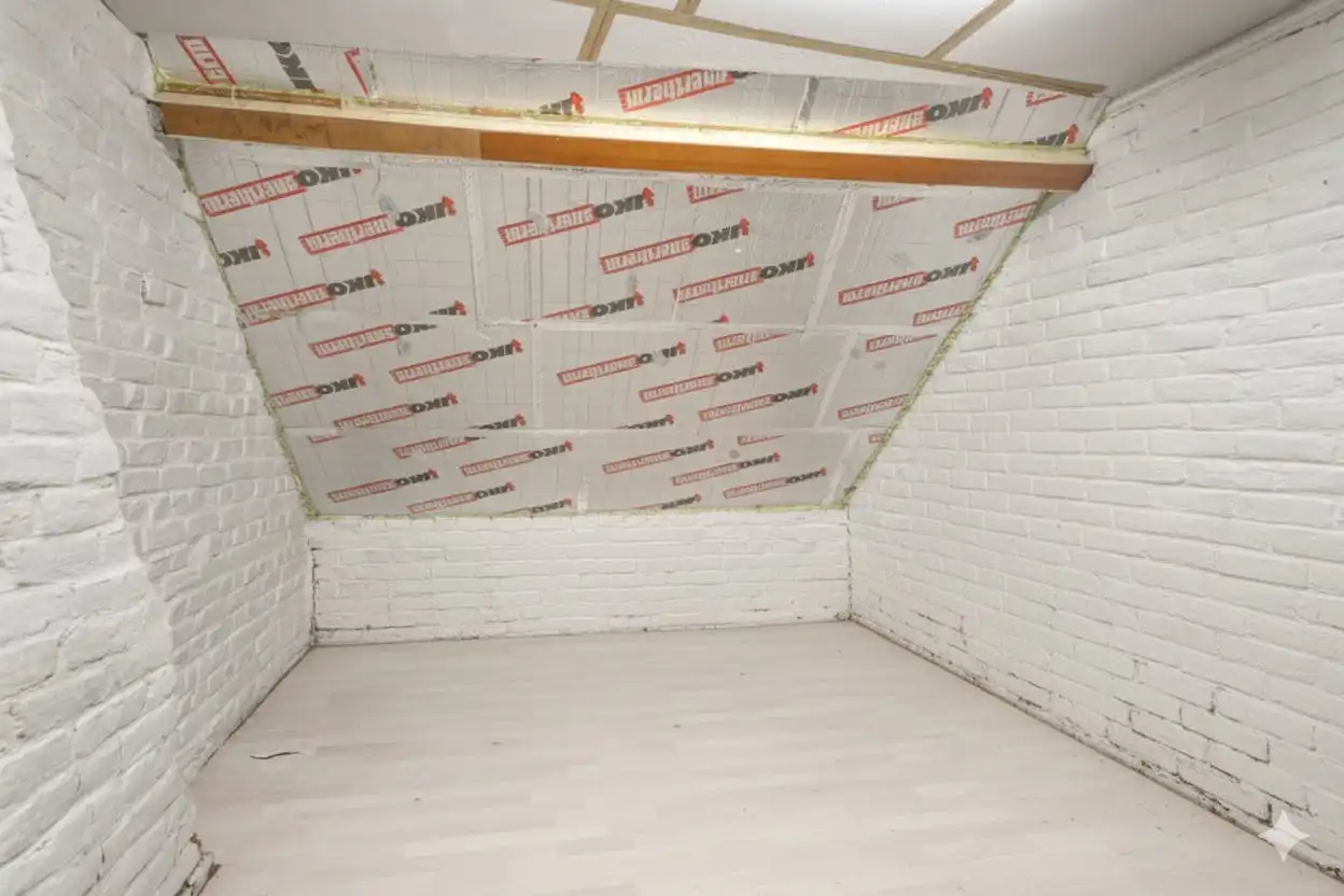 Instapklaar huis te koop nabij het centrum van Izegem. foto 10