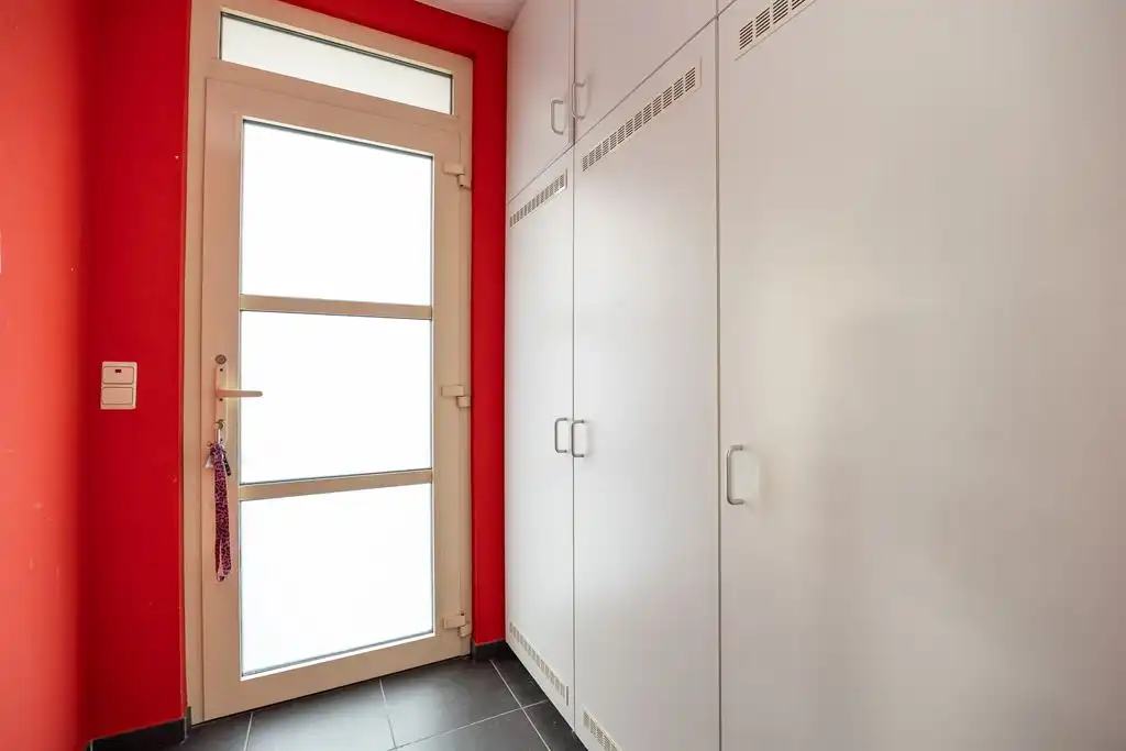 Gelijkvloers appartement met privatieve tuin! foto 2