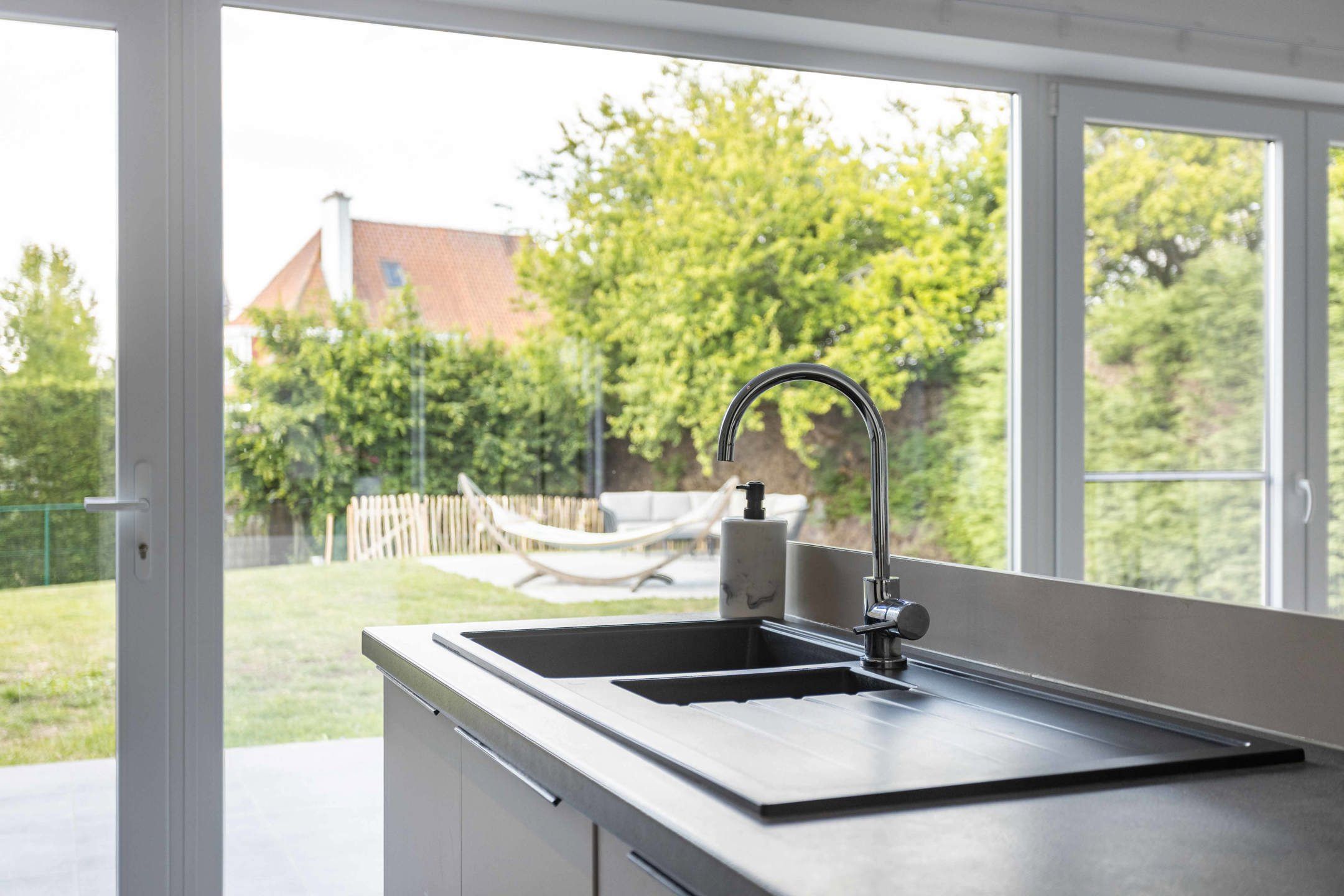 Recente (nieuw)bouwwoning  op een gunstige locatie foto 13