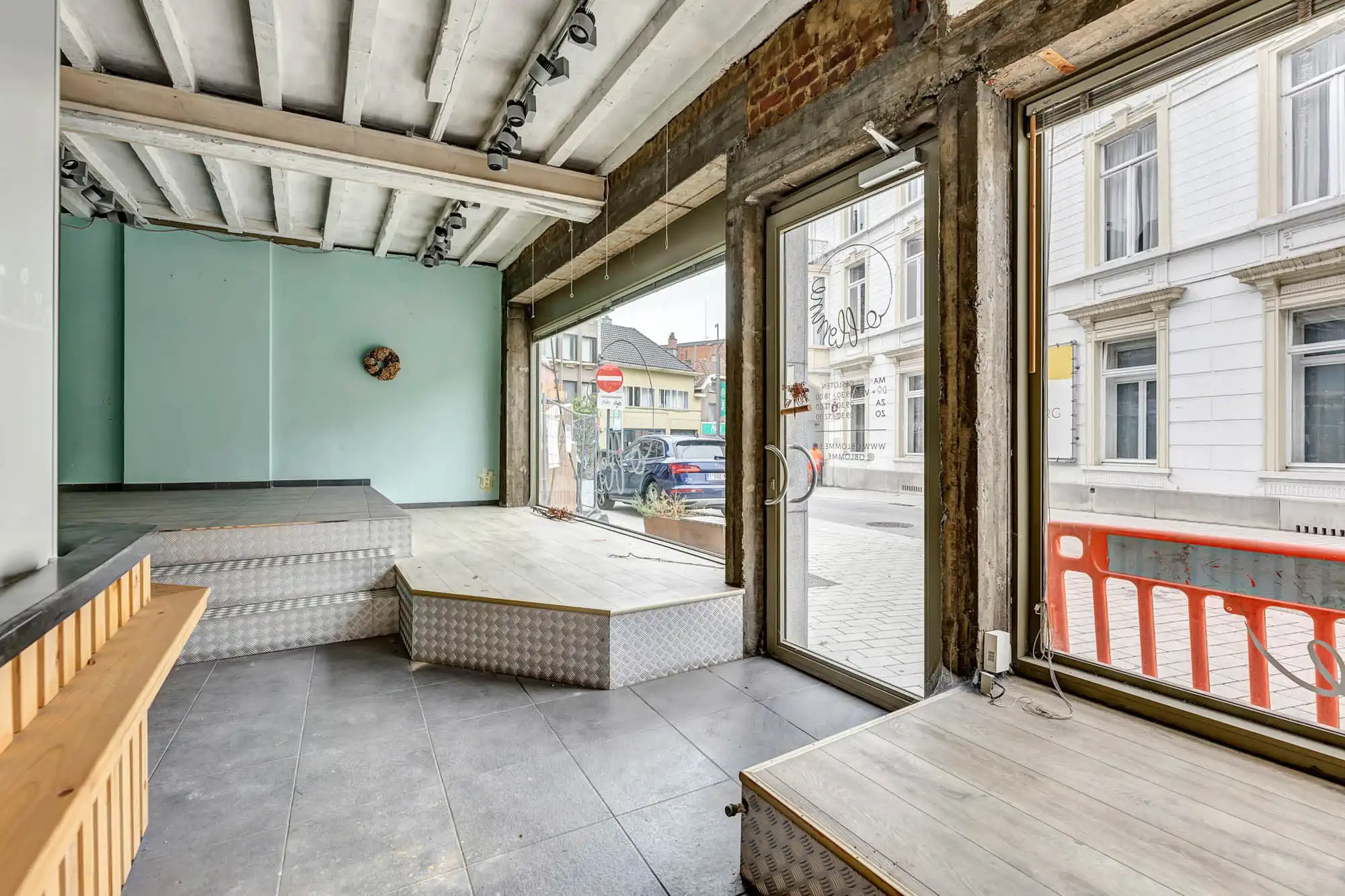 Opbrengsteigendom: Handelsruimte met 3 slpk app in centrum foto 5