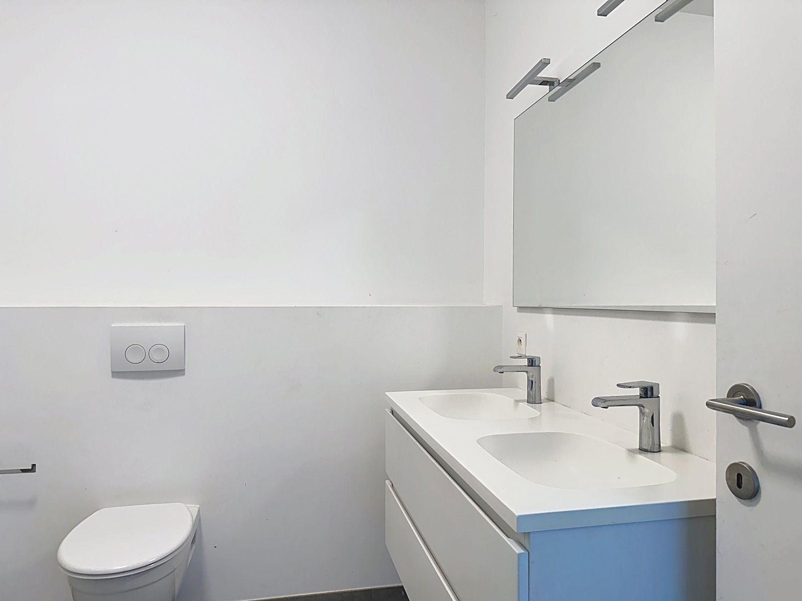 Opbrengstappartement met 3 slaapkamers in hartje Aartselaar – Reeds verhuurd aan € 1.175/maand foto 11